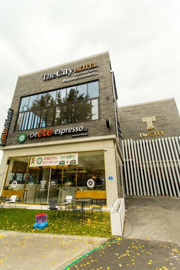 The City Hotel Чонджу Екстериор снимка
