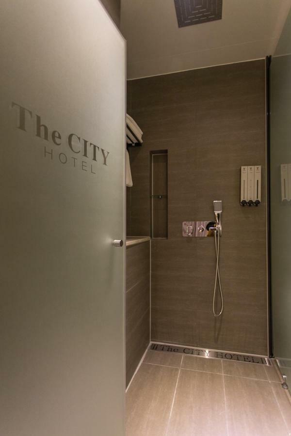 The City Hotel Чонджу Екстериор снимка