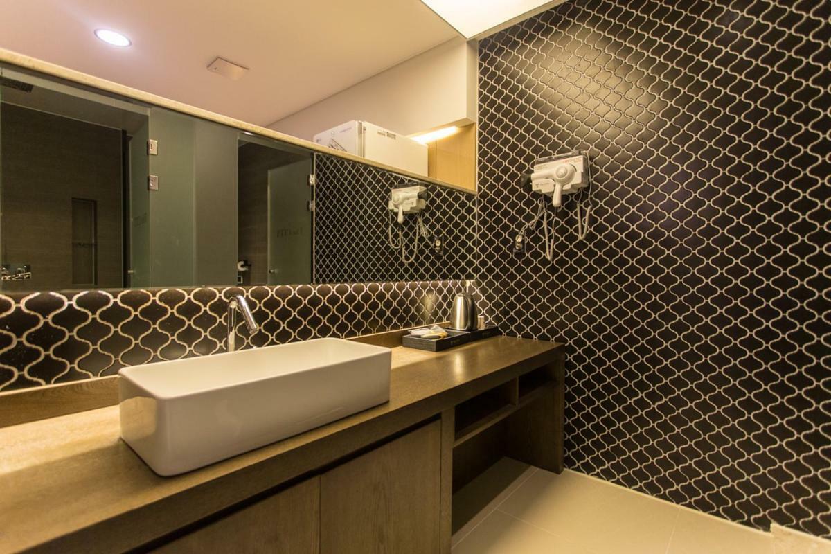 The City Hotel Чонджу Екстериор снимка